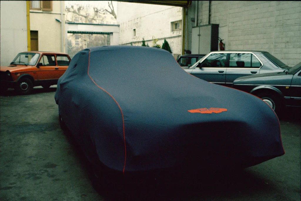 Housse sur-mesure pour Aston Martin