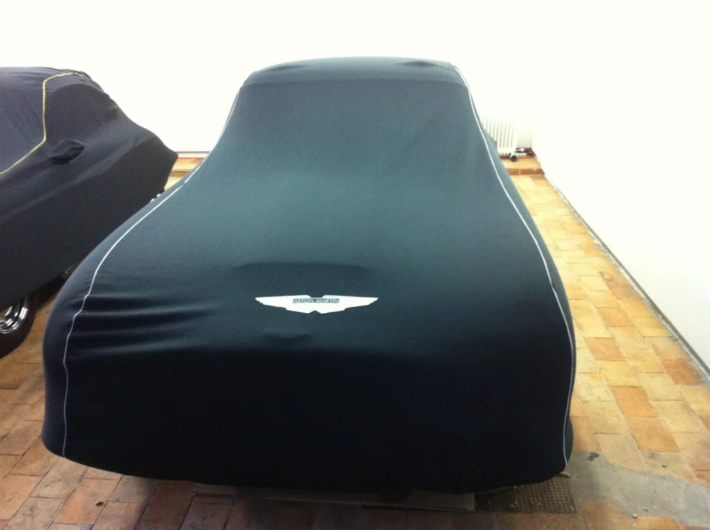 Housse sur-mesure Aston Martin vert British Racing