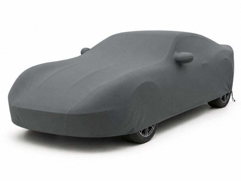 Housse de protection extérieure Urban gris anthracite sur mesure posée sur une Ferrari 812 Superfast, vue avant 3/4