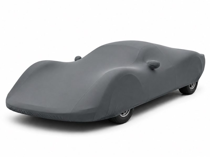 Housse de protection intérieure Lycra gris anthracite sur mesure posée sur une Porsche 906 Carrera 6, vue avant 3/4