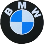Écusson brodé BMW à coudre sur une housse de voiture sur mesure