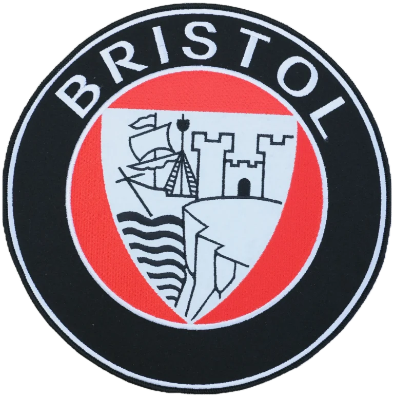 Écusson brodé Bristol à coudre sur une housse de voiture sur mesure