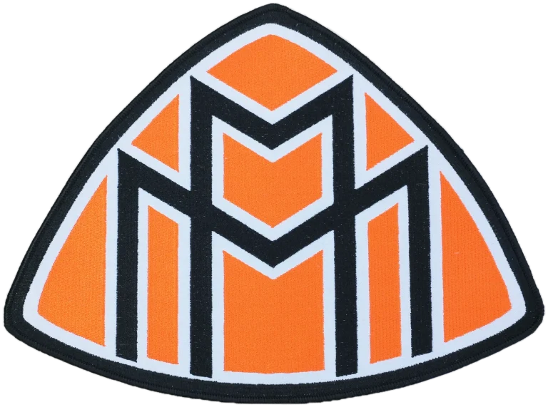 Écusson brodé Maybach à coudre sur une housse de voiture sur mesure
