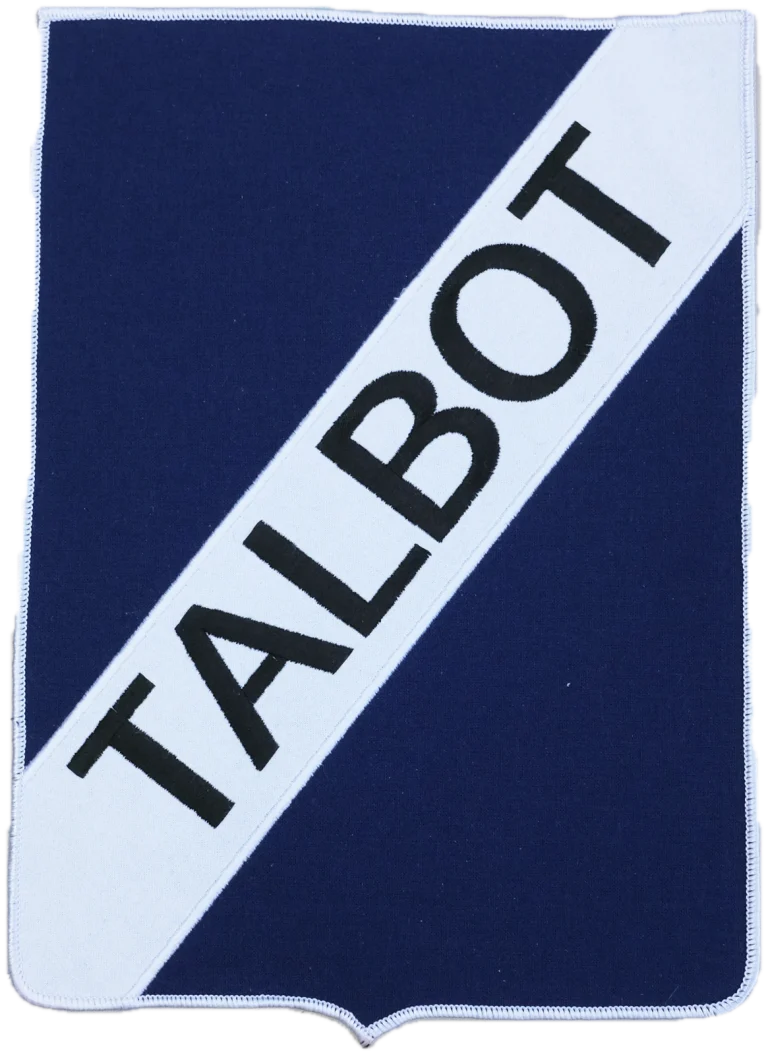 Écusson brodé Talbot à coudre sur une housse de voiture sur mesure