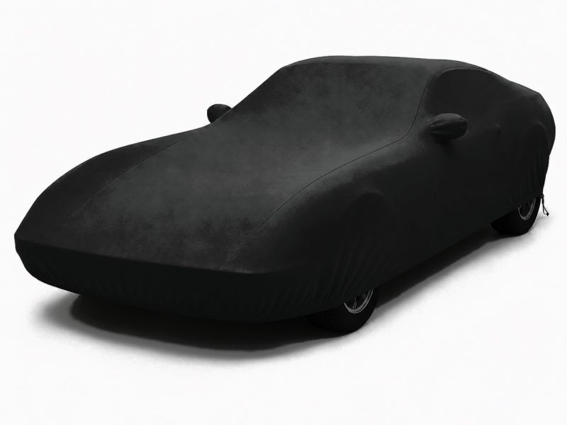 Housse extérieure Urban noire posée sur une Ferrari 365 GTS/4 « Daytona » Spider, vue avant trois quarts